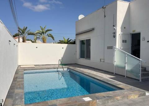 Villa with 3 bedrooms and 2 bathrooms in Torrevieja, Alicante