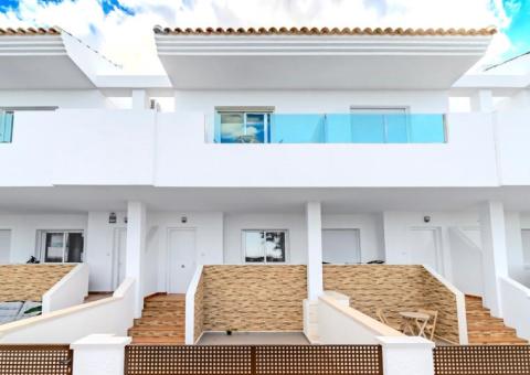 Townhouse with 3 bedrooms and 2 bathrooms in Torrevieja, Alicante