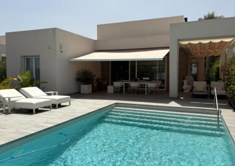 Villa with 2 bedrooms and 2 bathrooms in Algorfa, Alicante