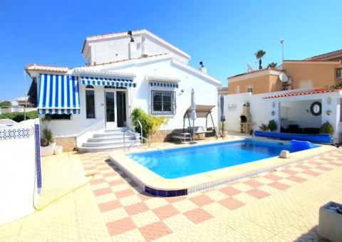 Villa with 3 bedrooms and 3 bathrooms in Ciudad Quesada, Alicante