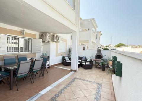 Apartment with 2 bedrooms and 1 bathrooms in Orihuela Costa, Alicante