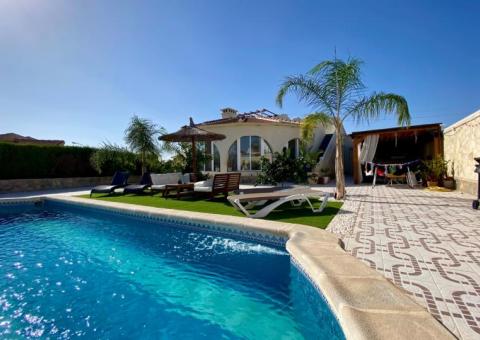 Villa with 4 bedrooms and 3 bathrooms in Ciudad Quesada, Alicante