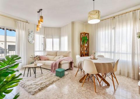 Apartment with 3 bedrooms and 2 bathrooms in Torrevieja, Alicante