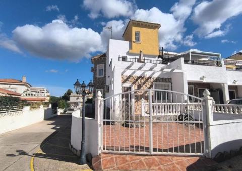 Townhouse with 3 bedrooms and 2 bathrooms in Algorfa, Alicante