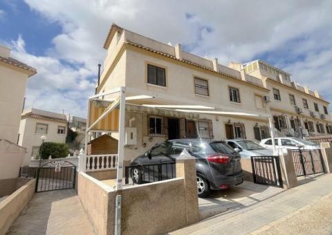 Townhouse with 2 bedrooms and 2 bathrooms in Algorfa, Alicante