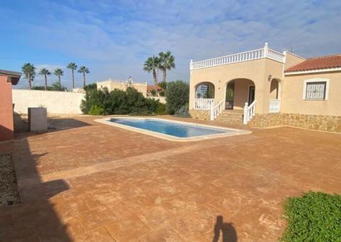 Finca with 3 bedrooms and 2 bathrooms in Catral, Alicante
