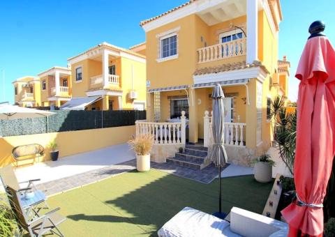 Villa with 3 bedrooms and 2 bathrooms in Guardamar del Segura, Alicante