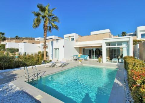 Villa with 3 bedrooms and 2 bathrooms in Algorfa, Alicante