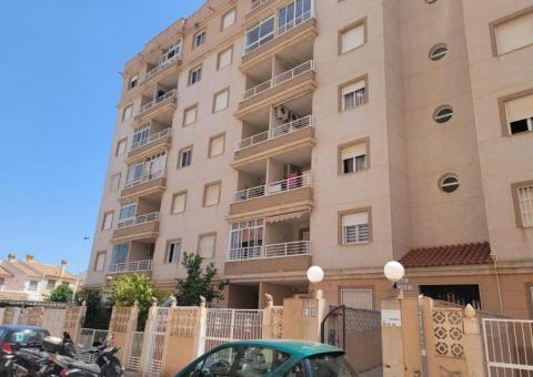 Apartment with 2 bedrooms and 1 bathrooms in Torrevieja, Alicante