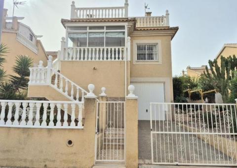 Villa with 3 bedrooms and 2 bathrooms in Orihuela Costa, Alicante