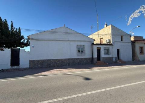 Finca with 3 bedrooms and 1 bathrooms in Dolores, Alicante