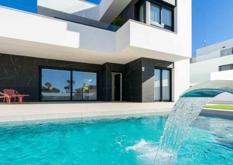 Villa with 3 bedrooms and 3 bathrooms in Rojales, Alicante