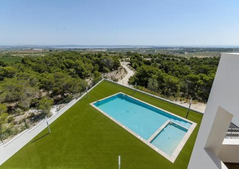 Apartment with 3 bedrooms and 2 bathrooms in Orihuela Costa, Alicante