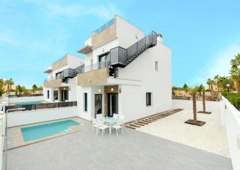 Villa with 3 bedrooms and 3 bathrooms in Torrevieja, Alicante