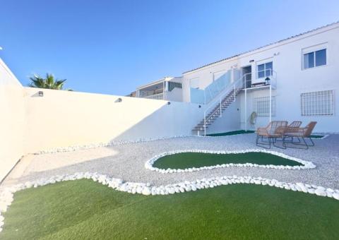 Apartment with 2 bedrooms and 1 bathrooms in Orihuela Costa, Alicante