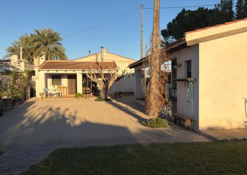 Finca with 3 bedrooms and 2 bathrooms in Dolores, Alicante