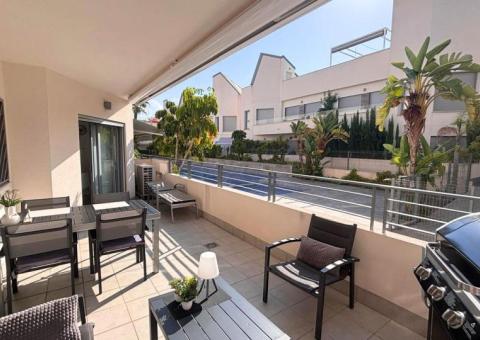 Apartment with 2 bedrooms and 2 bathrooms in Torrevieja, Alicante