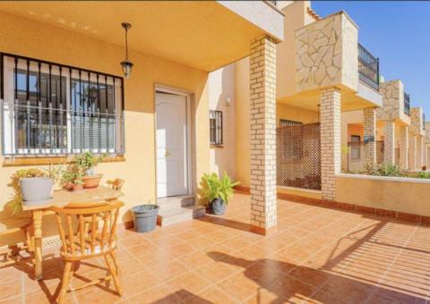 Townhouse with 2 bedrooms and 1 bathrooms in Orihuela Costa, Alicante