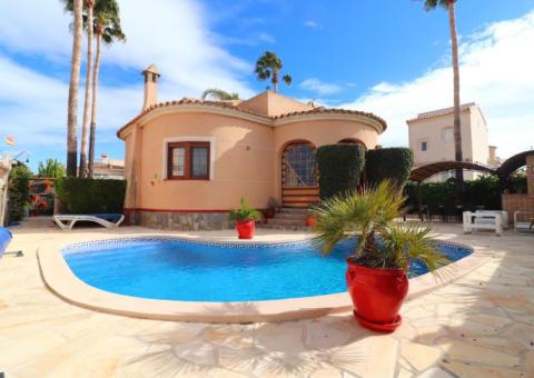 Villa with 3 bedrooms and 2 bathrooms in Ciudad Quesada, Alicante