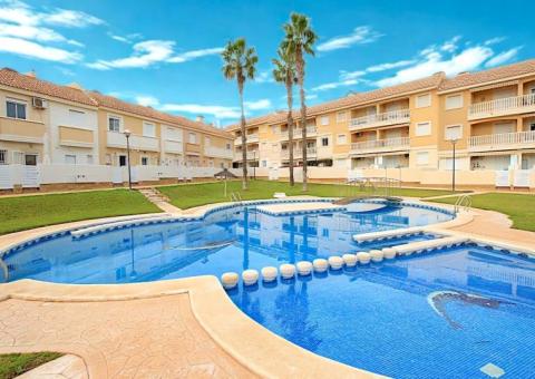 Apartment with 2 bedrooms and 2 bathrooms in Orihuela Costa, Alicante