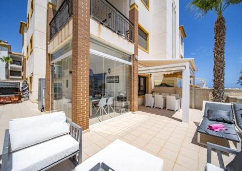Apartment with 2 bedrooms and 2 bathrooms in Guardamar del Segura, Alicante