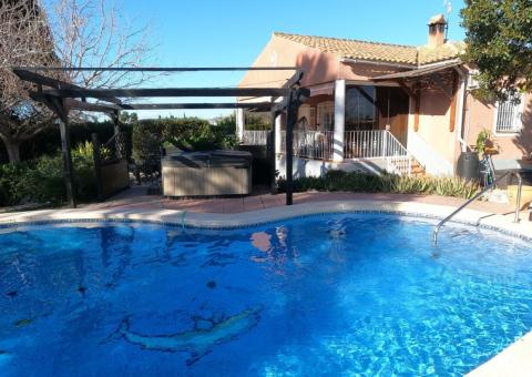 Finca with 3 bedrooms and 2 bathrooms in Orihuela, Alicante
