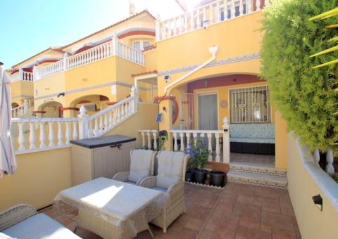 Townhouse with 3 bedrooms and 2 bathrooms in Algorfa, Alicante
