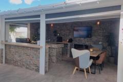 Villa with 5 bedrooms and 3 bathrooms in Torrevieja (La Siesta), Alicante.

This stunning villa located in the desirable La Siesta neighborhood of Torrevieja, Alicante, offers a rare opportunity to own a beautifully renovated, turnkey property with exceptional versatility and investment potential. Situated on an impressive 800 m² corner plot, the residence seamlessly combines contemporary comfort with Mediterranean charm, making it perfect for families, holidaymakers, or investors seeking a high-yield rental property.

The villa comprises two fully independent homes, providing flexible living arrangements or rental options. The first residence features two spacious double bedrooms, a modern bathroom finished with high-quality fittings, a practical laundry room, and a bright, inviting sunroom ideal for relaxing mornings or casual gatherings. The second residence boasts three generously sized bedrooms, two stylish bathrooms, and an open-plan living area that promotes a seamless flow, perfect for modern family life or entertaining guests. Both units are equipped with ducted air conditioning and a comprehensive security system with cameras, ensuring comfort and peace of mind throughout the year.

Externally, the property is a private outdoor oasis designed for Mediterranean living. Enclosed by 2-meter privacy walls, it offers a tranquil environment to enjoy the Spanish lifestyle. At its center is a resort-style swimming pool measuring 10 by 5 meters, ideal for leisure and family fun. The outdoor entertainment zone is fully equipped with a professional outdoor bar and kitchen, electric blinds for shade control, and a large 60-inch television, creating an ideal space for social gatherings. Additional features include a Weber BBQ area and a pellet boiler, ensuring comfort during cooler months.

Practical amenities include a large covered carport, electric gates and doors, and multiple side entrances for effortless access. The location in La Siesta places residents close to lively bars and restaurants just 50 meters away, while the stunning beaches of Torrevieja are only 4 km from the property. Daily essentials, shops, and transport links are conveniently nearby, making this an ideal base for both permanent living and holiday rentals.

A significant advantage of this property is its existing tourist rental license, allowing for immediate operation as a legal holiday rental. Currently generating around €4,500 per week, the villa demonstrates its strong earning potential in one of Costa Blanca’s most competitive markets. The combination of high-quality renovations, dual-living layout, and prime location makes this villa an outstanding investment opportunity with long-term financial security.

Bedrooms: 5
Bathrooms: 3
Build size: 186 m2
Plot size: 800 m2

Air conditioning (ducted)
Electric gates and doors
Two independent homes
Corner plot
Laundry room
BBQ area
Electric blinds
Fully renovated
Turn key property
Private pool
Tourist licence
Guest Apartment