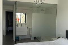 Penthouse with 2 bedrooms and 2 bathrooms in Orihuela Costa (Villamartin), Alicante.

Discover this exceptional penthouse offering a perfect blend of modern comfort and relaxed Mediterranean living. This bright and spacious apartment features two bedrooms and two bathrooms, encompassing a total build size of 97 square meters on the third floor, with a desirable south-facing orientation that ensures plenty of natural sunlight throughout the day. Constructed in 2020, the property combines contemporary design with practical amenities, making it an ideal home or holiday retreat.

Step inside to find an open-plan American kitchen fully equipped with all necessary appliances, seamlessly connected to a welcoming living space. The apartment’s large windows and terrace provide stunning views of the lush communal gardens and inviting swimming pool, creating a tranquil backdrop for everyday life. The spacious terrace and expansive solarium, furnished with an aluminum lounge set, sun loungers, and a canvas pergola, offer the perfect outdoor oasis for sunbathing, entertaining, or simply unwinding under the warm Costa Blanca sun.

The interior is climate-controlled with air conditioning, ensuring comfort year-round. The property comes fully furnished, ready for immediate move-in, and features modern conveniences such as white goods, an intercom system, reinforced security door, and elevator access. For added convenience, a private garage and basement provide ample parking and storage options.

Located within close proximity to Villamartin Plaza and renowned golf courses, this residence offers a luxurious, relaxed lifestyle in a sought-after area. Whether you’re seeking a permanent home or a holiday escape, this property truly has it all. All that’s missing is your good mood—come and enjoy the sunny Costa Blanca in style.

Bedrooms: 2
Bathrooms: 2
Build Size: 97 m2
Floor: 3rd
Orientation: South
Year of construction: 2020

Air conditioning
Fully furnished
Elevator
Balcony
White goods
Garage
Communal pool
Intercom
Reinforced door
Solarium
Basement
Terrace