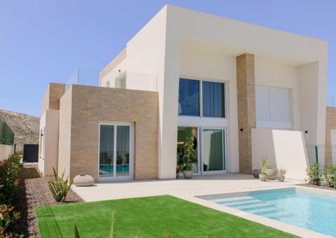 Villa with 3 bedrooms and 2 bathrooms in Algorfa, Alicante