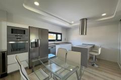 Villa with 3 bedrooms and 2 bathrooms in Rojales (Benimar), Alicante.

Discover this charming detached villa, offering a perfect blend of comfort and convenience. 

Built in 2016, this well-maintained property features 3 spacious bedrooms, including a master en-suite, and 2 modern bathrooms. The open-plan kitchen seamlessly connects to a generous living area, ideal for family living and entertaining. Partially furnished, the villa includes essential white goods, built-in wardrobes, and electric blinds for added comfort. Situated on a 500 m² plot with a private pool, garden, and off-road parking, this northwest-facing home provides a tranquil retreat within walking distance to all amenities. 

Additional highlights include air conditioning, a balcony, storage space, and a stylish exterior, making it an excellent choice for those seeking a comfortable, move-in-ready home in Alicante.

Bedrooms: 3
Bathrooms: 2
Build Size: 140 m2
Plot: 500 m2
Orientation: Northwest
Year of construction: 2016

Air conditioning
Private pool
Off road parking
Partly furnished
Garden
Electric blinds
Walking distance to all amenities
Balcony
En-suite bathrooms
Build in wardrobes
Open kitchen
Storage
White Goods