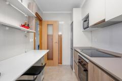 Townhouse with 3 bedrooms and 2 bathrooms in Orihuela Costa (Oasis Golf, Los Dolses), Alicante.

Discover this charming townhouse, offering a spacious and practical layout, this property features three bedrooms and two bathrooms, perfect for comfortable family living. 

The separate kitchen adds convenience, while the generous 66.90 m² enclosed garage provides ample space for three cars and versatile possibilities such as a workshop, hobby room, or additional apartment conversion. Situated on a 175 m² corner plot, the property boasts a 125 m² paved garden ideal for enjoying the Mediterranean outdoors, with potential space for a private pool. The house, built in 2007 and in excellent condition, includes modern amenities like air conditioning, a solarium, basement, and is sold furnished. Residents also benefit from a communal swimming pool, enhancing the relaxed lifestyle in this vibrant community. 

This turnkey home offers a perfect blend of privacy, space, and outdoor living in one of the most desirable locations in Alicante.

Bedrooms: 3
Bathrooms: 2
Build Size: 96 m2
Plot: 175 m2
Orientation: Southeast
Year of construction: 2007

Air Conditioning
Turn key property
Space for private pool
Solarium
Basement
Communal pool
Furnished
Garage
Storage Room