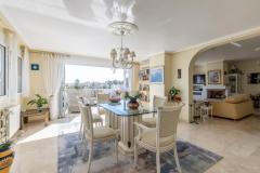 Top floor spacious apartment with 3 bedrooms and 2 bathrooms in Orihuela Costa (Pau 4, Los Dolses), Alicante.

Discover this spacious top-floor apartment located in the desirable Pau 4, Los Dolses community. 

Boasting a generous 149 square meters of living space, this corner apartment offers three comfortable bedrooms and two bathrooms, making it ideal for families or those seeking extra space. Built in 2002, the property features a south-facing orientation that ensures plenty of natural sunlight throughout the day. Enjoy unobstructed sea views from the comfort of your home, along with access to a communal pool and a private solarium perfect for relaxing or entertaining. 

Additional amenities include air conditioning for year-round comfort, a garage for convenient parking, and the advantage of a prime location in one of Alicante’s most sought-after areas. 

This apartment combines comfort, stunning views, and excellent facilities, making it a perfect choice for those looking to enjoy the Mediterranean lifestyle.

Bedrooms: 3
Bathrooms: 2
Build Size: 149 m2
Floor: 2nd
Orientation: South
Year of construction: 2002

Air conditioning
Unobstructed views
Sea views
Corner apartment
Garage
Communal pool
Solarium