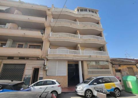 Apartment with 2 bedrooms and 2 bathrooms in Torrevieja, Alicante