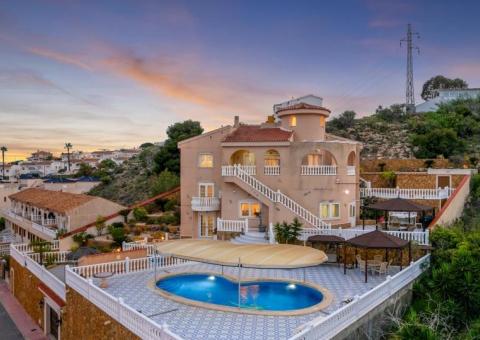 Villa with 7 bedrooms and 6 bathrooms in Ciudad Quesada, Alicante