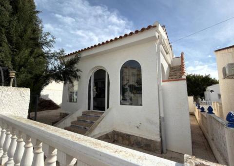 Villa with 2 bedrooms and 1 bathrooms in Ciudad Quesada, Alicante