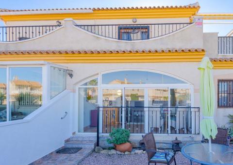 Semi detached with 3 bedrooms and 2 bathrooms in Orihuela Costa, Alicante