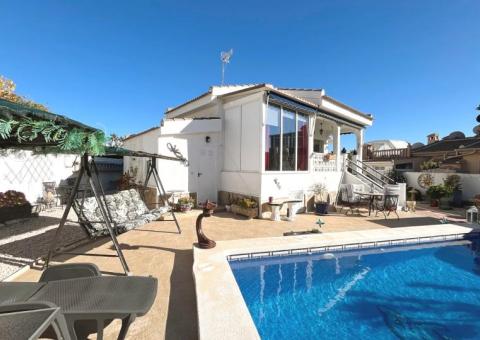 Villa with 3 bedrooms and 2 bathrooms in Ciudad Quesada, Alicante