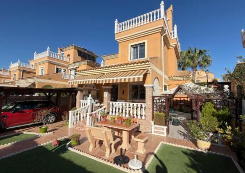 Villa for sale Algorfa Alicante, Spain