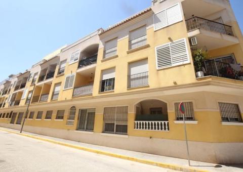 Apartment with 2 bedrooms and 2 bathrooms in Formentera del Segura, Alicante