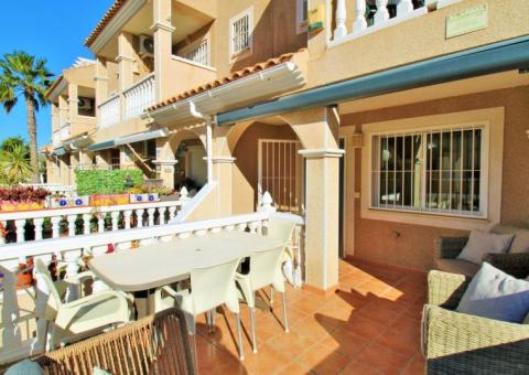 Townhouse with 3 bedrooms and 2 bathrooms in Orihuela Costa, Alicante
