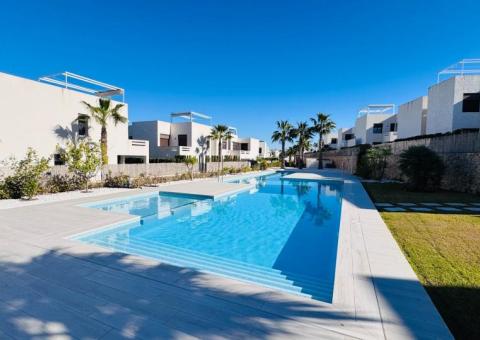 Apartment with 2 bedrooms and 2 bathrooms in Algorfa, Alicante
