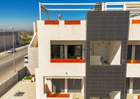 Apartment with 2 bedrooms and 2 bathrooms in Torrevieja, Alicante