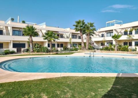 Apartment with 2 bedrooms and 2 bathrooms in Torrevieja, Alicante
