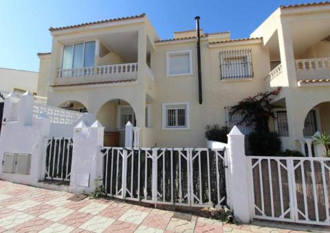Townhouse with 2 bedrooms and 2 bathrooms in Gran Alacant, Alicante