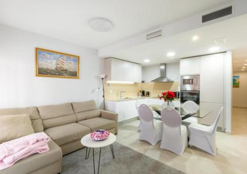 Appartement met 2 slaapkamers en 2 badkamers in Torrevieja, Alicante