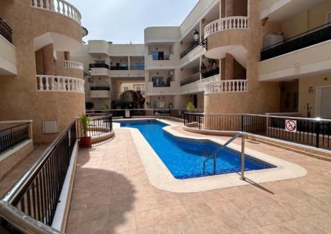 Apartment with 2 bedrooms and 2 bathrooms in Jacarilla, Alicante