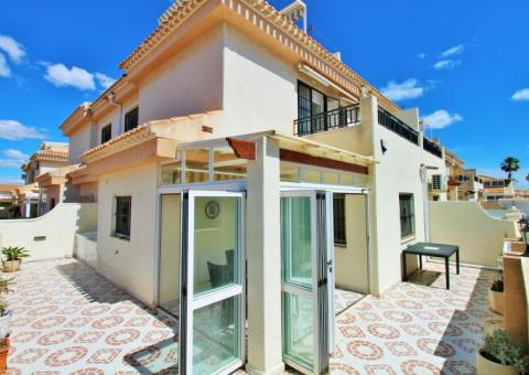 Semi detached with 3 bedrooms and 2 bathrooms in Orihuela Costa, Alicante
