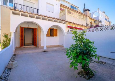 Apartment with 1 bedrooms and 1 bathrooms in Torrevieja, Alicante