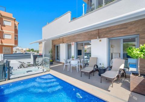 Townhouse with 3 bedrooms and 2 bathrooms in Formentera del Segura, Alicante